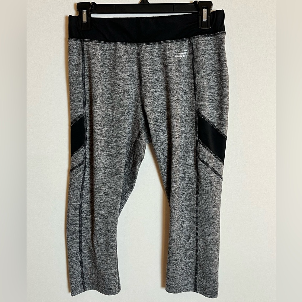 BCG Women's Colorblock Capri Leggings Size Medium Gray and Black
